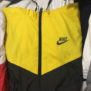 Nike Windrunner Size XL
